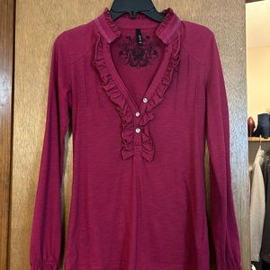Cute burgandy top - perfect with jeans